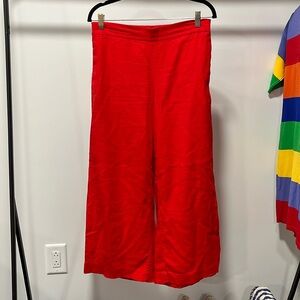 LOFT outlet, wide leg crop pants, size S, good condition.